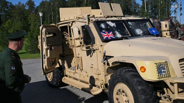 Трофейный британский бронеавтомобиль Husky TSV, представленный на выставке в рамках Международного военно-технического форума Армия-2023