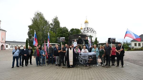 Брянская епархия организовала передачу бойцам СВО автомобилей и гуманитарного груза