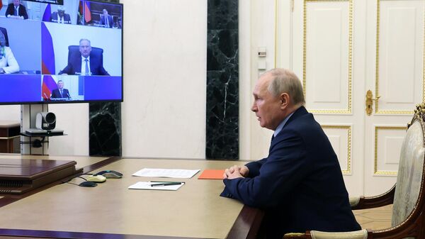 LIVE: Путин участвует в церемонии открытия МЦД-3 в режиме видеоконференции