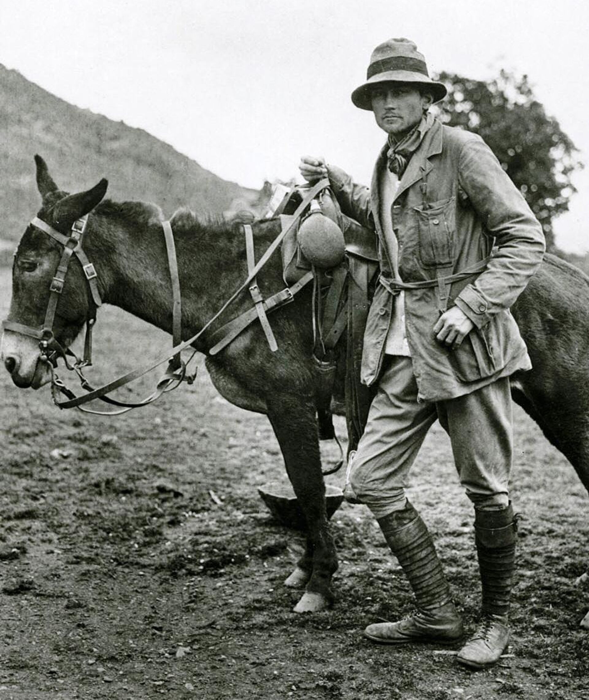 Американский археолог Хайрем Бингем в долине Урубамба в Перу - РИА Новости, 1920, 18.08.2023