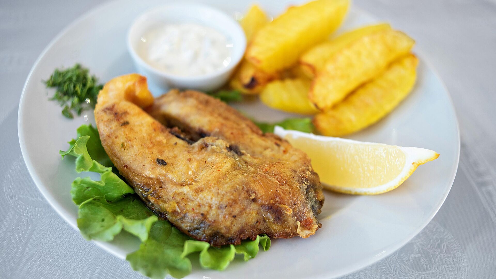 Жареный осетр - РИА Новости, 1920, 02.03.2025