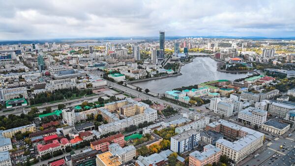 Вид на Екатеринбург со смотровой площадки небоскреба Высоцкий