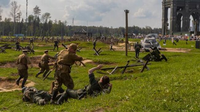 В музейном комплексе Поле Победы состоялась масштабная историческая реконструкция боя в ходе МВТФ Армия-2023