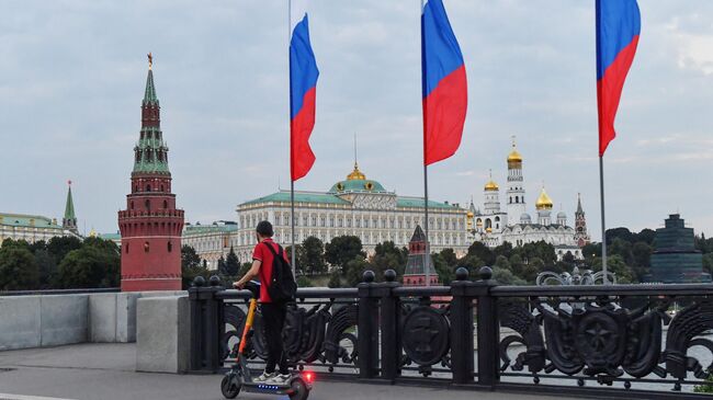 Россия вошла в тройку крупнейших экономик с наименьшим госдолгом на жителя