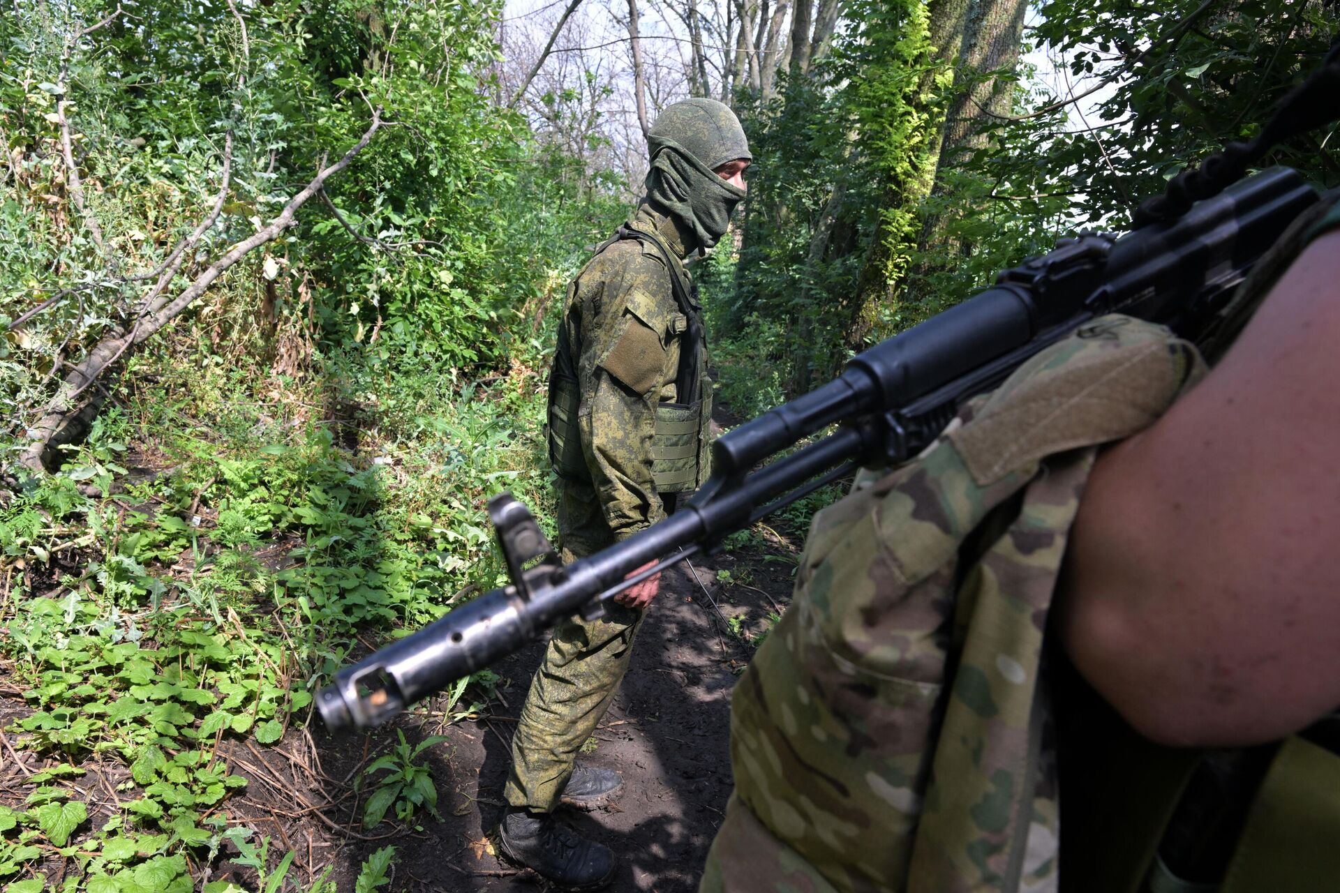 Военнослужащие ВС РФ на опорном пункте на Купянском направлении - РИА Новости, 1920, 05.07.2024