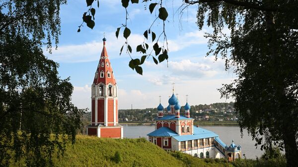 Вид на Казанско-Преображенскую церковь, г. Тутаев