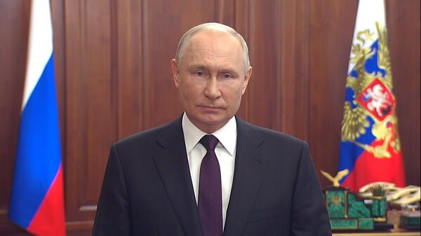 Поздравление Путина с Днем российского флага