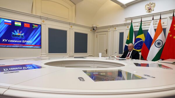 Президент России Владимир Путин в режиме видеоконференции принимает участие в неформальной встрече лидеров стран БРИКС