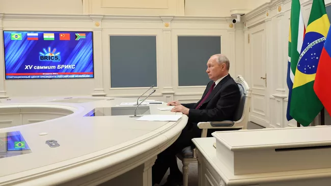 Президент России Владимир Путин в режиме видеоконференции принимает участие в XV саммите БРИКС