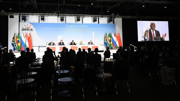 Итоговая пресс-конференция после совместного заседания лидеров БРИКС с главами государств и правительств приглашенных стран и многосторонних организаций