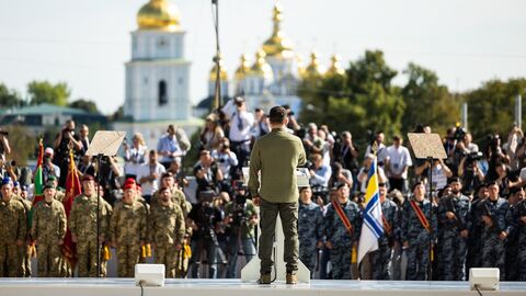 Президент Украины Владимир Зеленский выступает в День независимости Украины 
