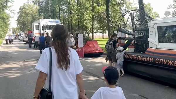 Профсоревнования спасателей и пожарных проходят в Лужниках в рамках урбанфорума Москвы
