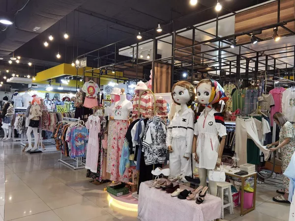 Магазин одежды в торговом центре Бангкока.