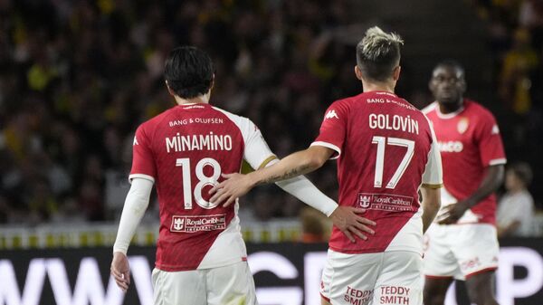 Футболисты Монако Такуми Минамино и Александр Головин в матче Лиги 1