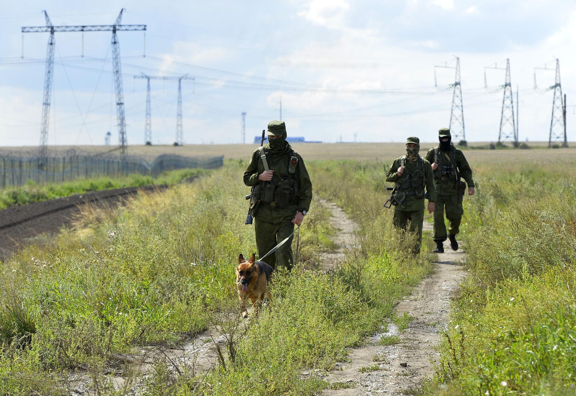 Военнослужащие пограничной службы ФСБ РФ по Челябинской области на дежурстве по охране российско-казахстанской границы - РИА Новости, 1920, 12.12.2024