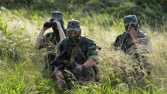 Военнослужащие пограничной службы