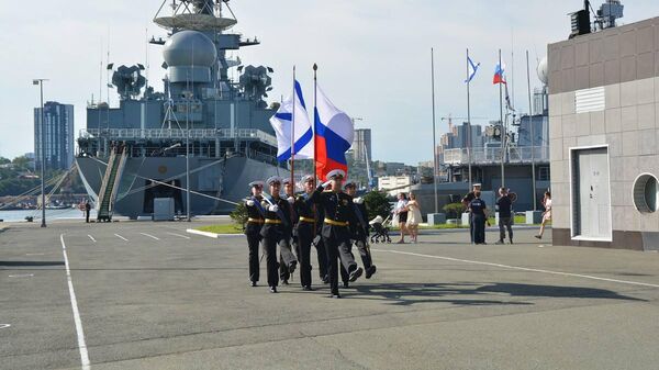 Отряд кораблей Тихоокеанского флота во время возвращения после совместного патрулирования с ВМС КНР