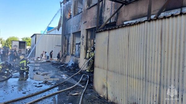 На месте пожара на рынке Лира в Ставропольском крае