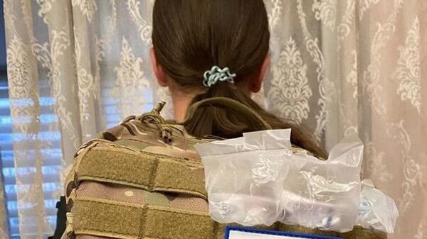 Школьница из Крыма на личные сбережения купила на фронт медицинский рюкзак