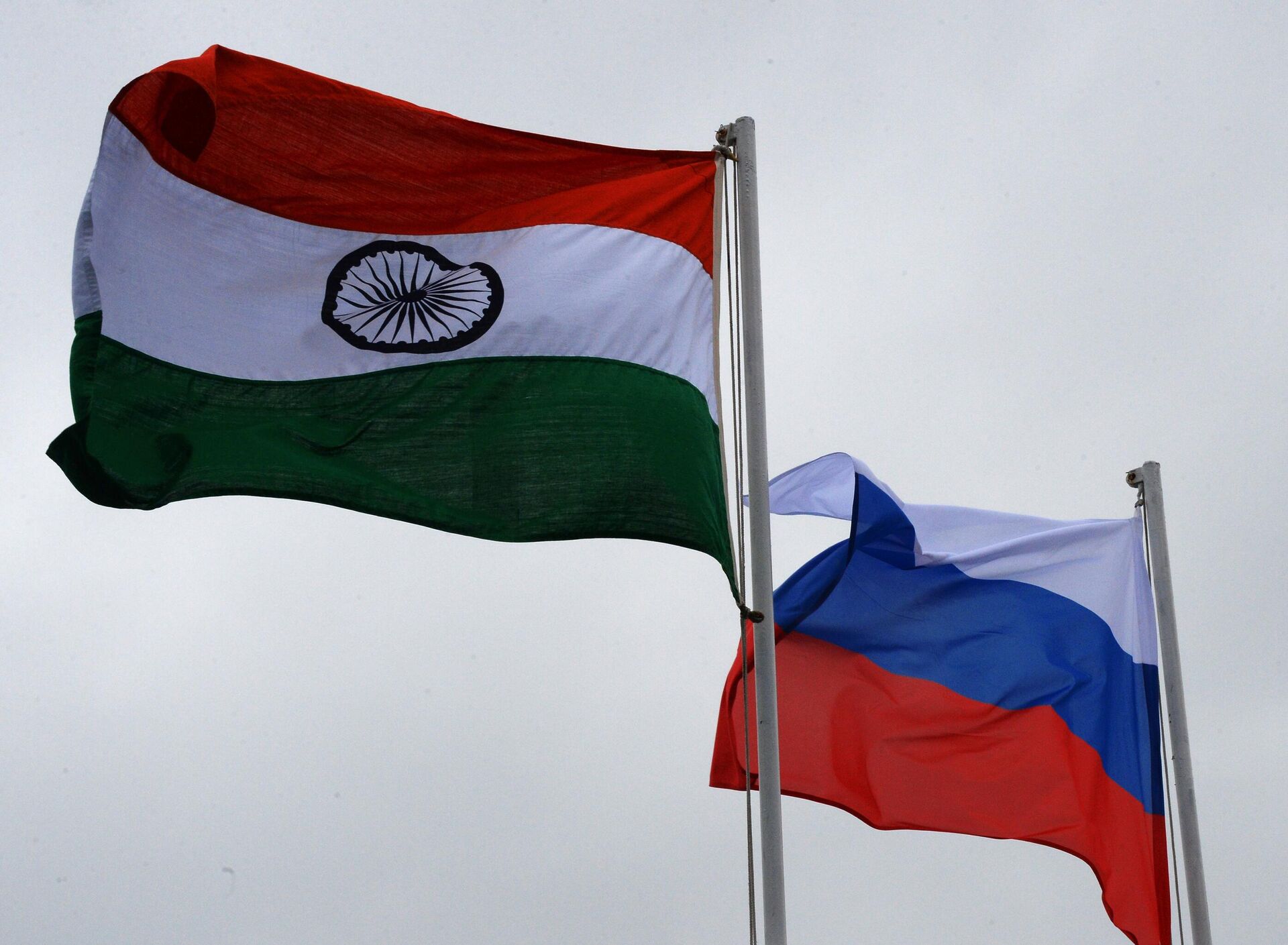 Государственные флаги России и Индии - РИА Новости, 1920, 02.05.2024