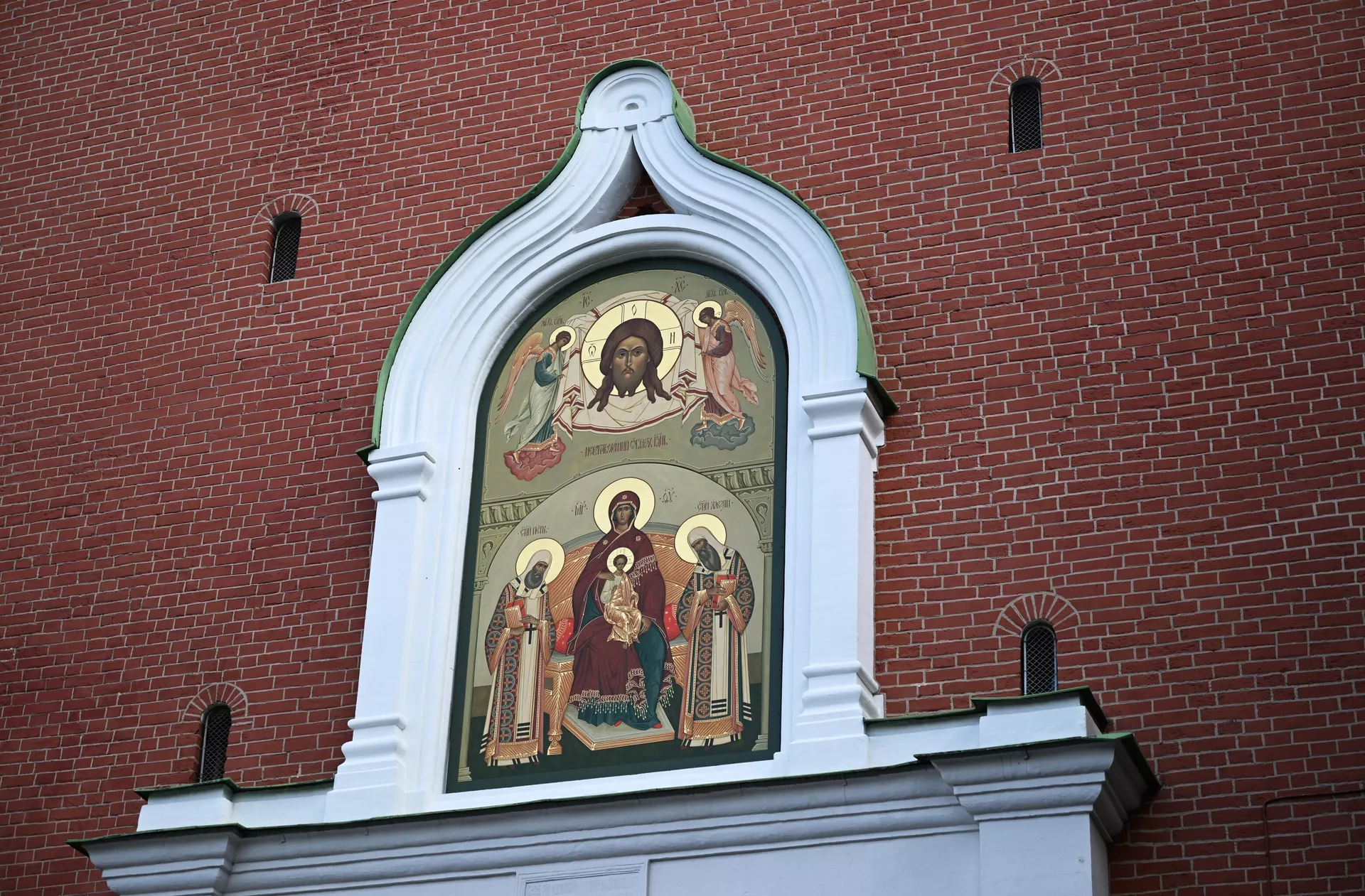 Воссозданная надвратная икона на внутренней стороне Спасской башни Московского Кремля - РИА Новости, 1920, 28.08.2023