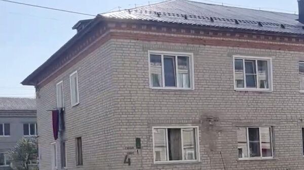 Жилой дом в Климово Брянской области после обстрела