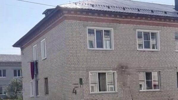 Жилой дом в Климово Брянской области после обстрела