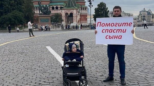 Пикет Дмитрия Бахтина на Красной площади