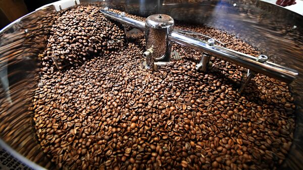 Процесс обжарки зерен кофе сорта арабика