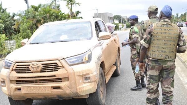 Сотрудники сил безопасности Габона в Либревиле