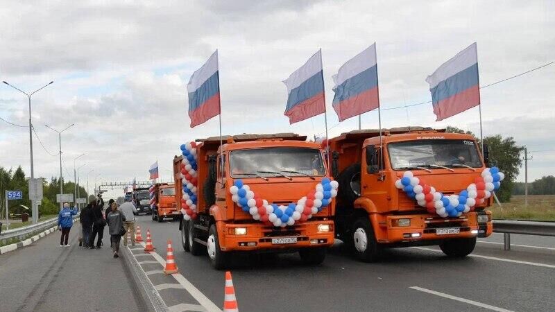 Открытие движения по расширенному участку федеральной трассы на въезде в Омск - РИА Новости, 1920, 02.09.2023