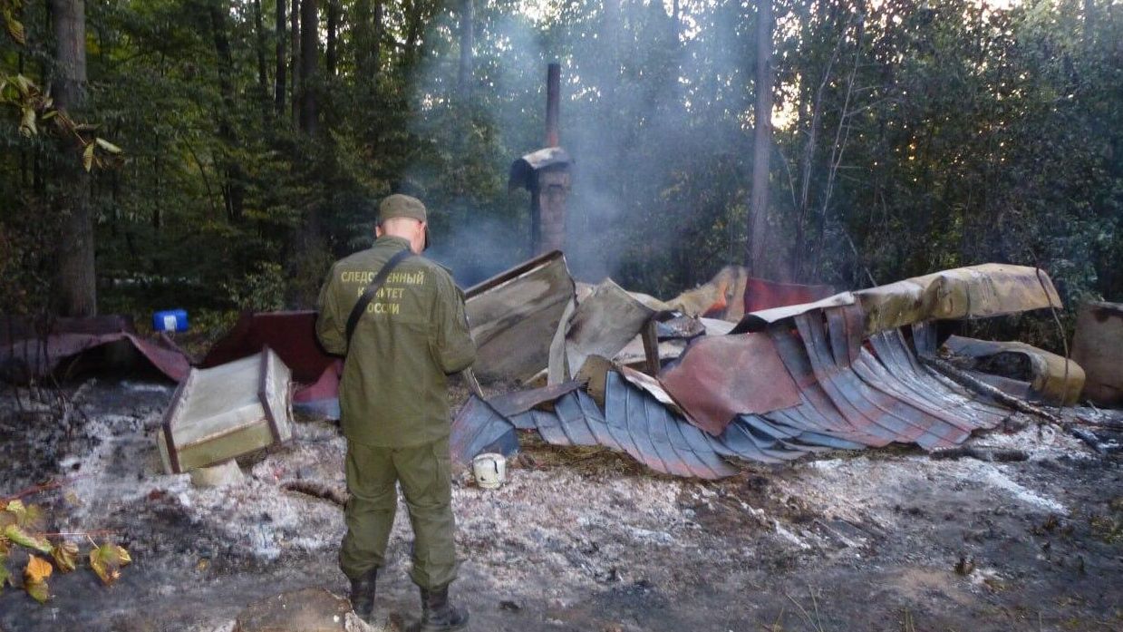 На месте пожара в рыбацком домике на островке у деревни Еникеево в Марий Эл - РИА Новости, 1920, 02.09.2023