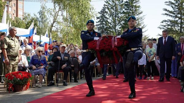 Торжественная церемония открытия стелы Город трудовой доблести в Сызрани