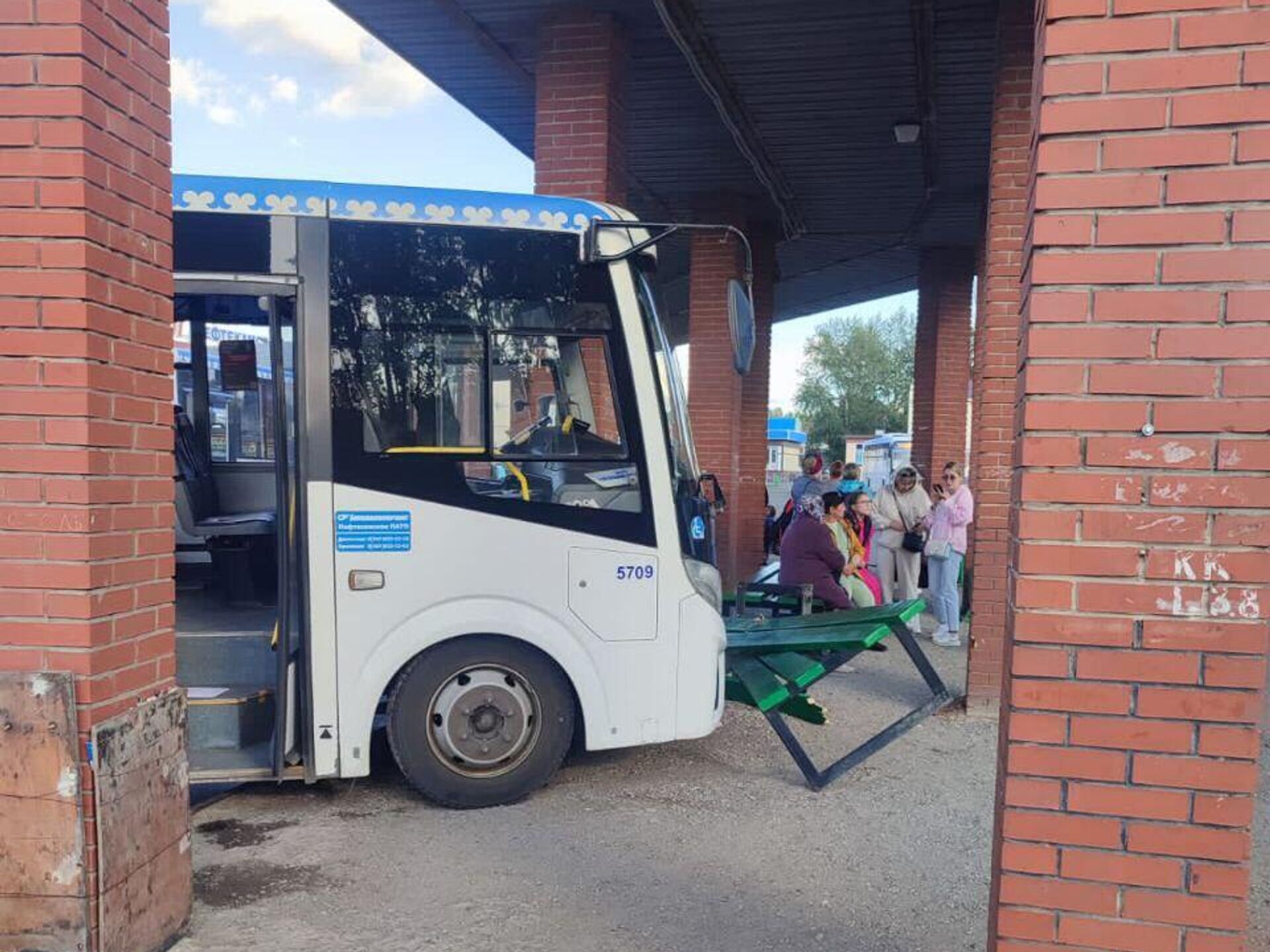 В Башкирии автобус въехал в остановку на автовокзале, четверо пострадали -  РИА Новости, 02.09.2023