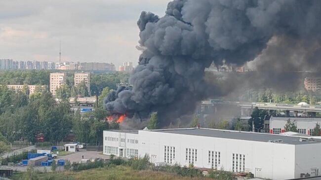 Пожар на северо-востоке Санкт-Петербурга