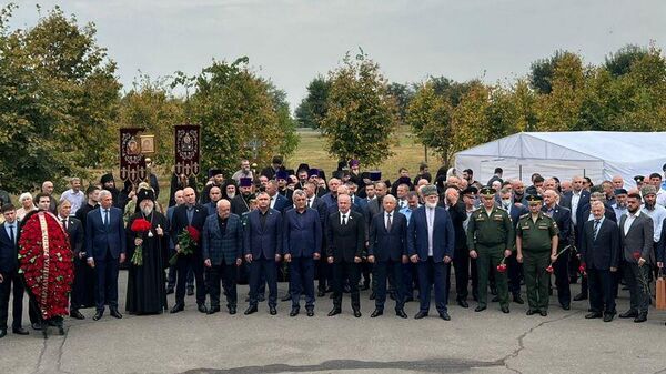 Алан Гаглоев почтил память жертв Бесланской трагедии