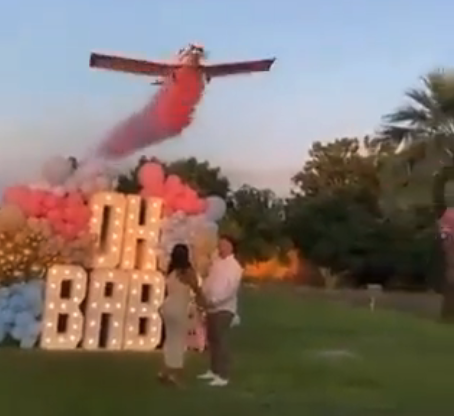 Пролет самолета на вечеринке по определению пола ребенка в штате Синалоа, Мексика - РИА Новости, 1920, 03.09.2023