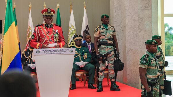 Генерал Брис Олиги Нгема во время церемонии приведения к присяге в качестве президента переходного периода Габона в Либревиле. 4 сентября 2023