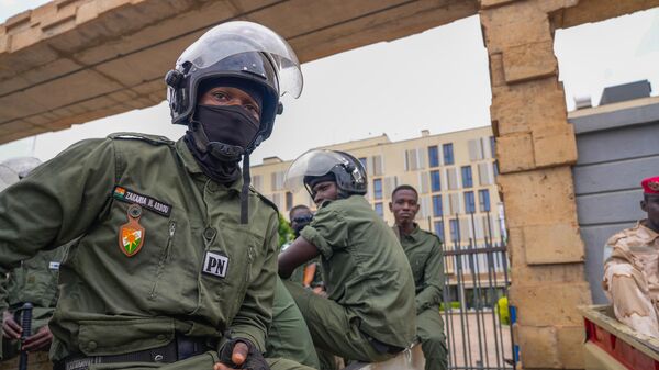 Нигерские полицейские в Ниамее