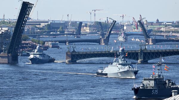 Главный военно-морской парад в честь Дня ВМФ РФ в Санкт-Петербурге