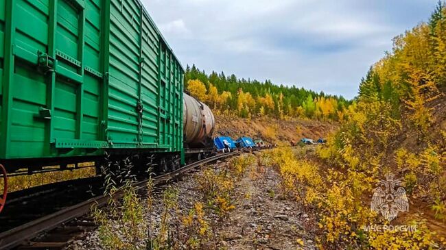 Вагоны, сошедшие с рельс в Алданском районе в Якутии