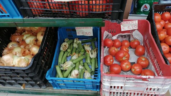 Продажа овощей в Греции 