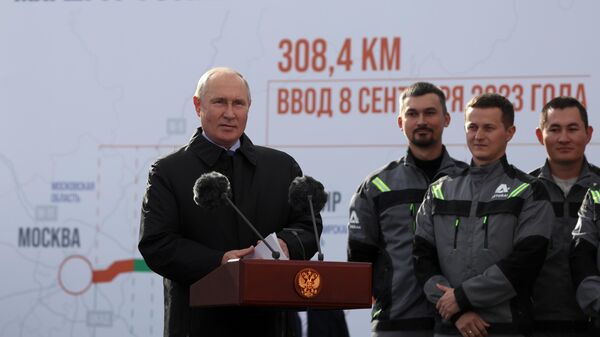 Владимир Путин на церемония открытия в режиме видеоконференции участков автомобильной дороги М-12 Восток