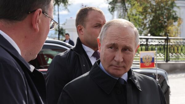Путин в Российском федеральном ядерном центре в Сарове