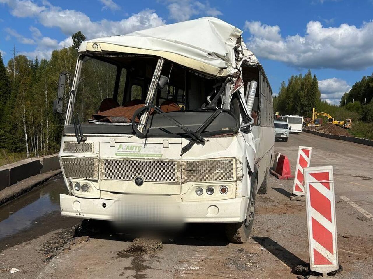 В Иваново машина въехала в дом, четыре человека погибли - РИА Новости,  09.09.2023