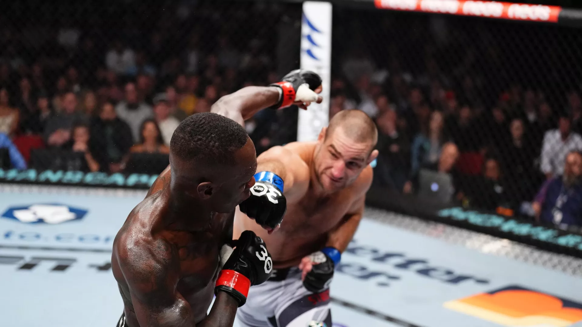 Бойцы UFC Шон Стрикленд и Исраэль Адесанья - РИА Новости, 1920, 12.09.2023