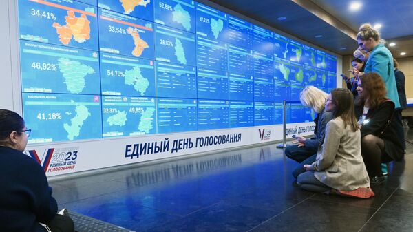 Табло в информационном центре Центральной избирательной комиссии России