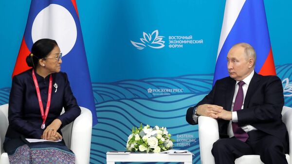 Встреча президента РФ Владимира Путина с Вице-президентом Лаоса Пани Ятхоту