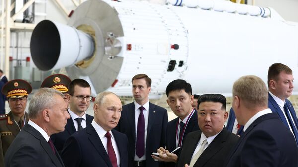 Владимир Путин и Ким Чен Ын на космодроме Восточный 