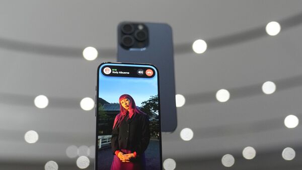 Смартфон iPhone 15 Pro